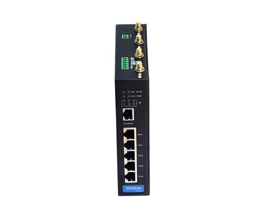 R105 High-performance Multi-port Industrial Router